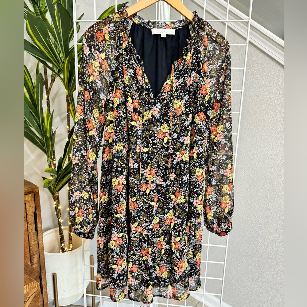 Loft Floral Tie Neck swing dress - small